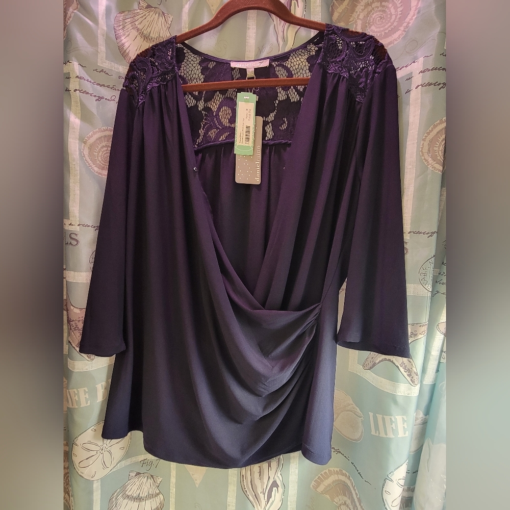 NWT Daniel Rainn 1X Navy Blue Lace Top • 3/4 Sleeves • Lace Back Detail